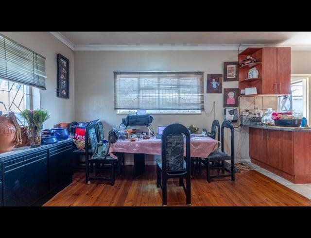 3 BEDROOM HOUSE FOR SALE IN BOSTON